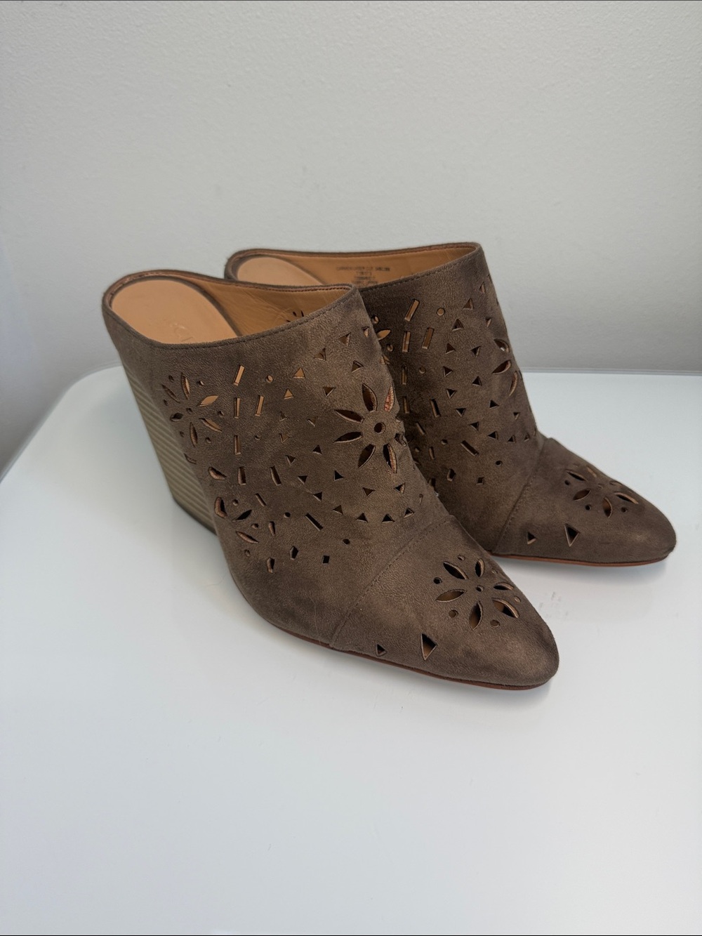 Boho BCBGeneration Laser Cut Pointed Toe Mule Clogs -Size 7.5